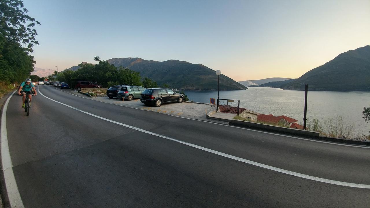 Bellavistazmukic Guesthouse Perast Exterior foto